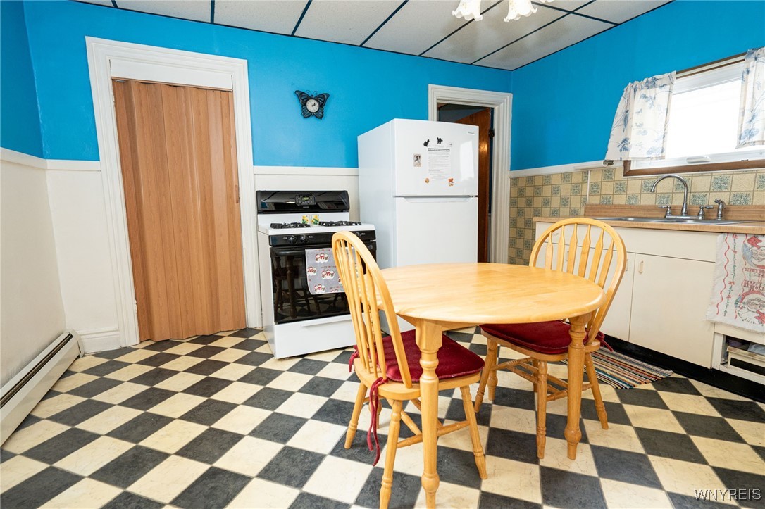 192 Congress Street Buffalo, NY 14213 - Photo 12 of 38 Kitchen