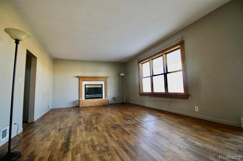 10417 Vassar Road Grand Blanc, MI 48439 - Photo 16 of 24 Gallery Image 16