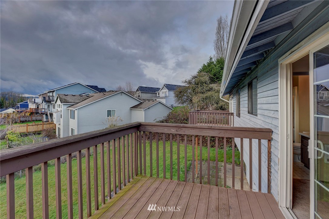 2801 Sierra Road Bremerton, WA 98310 - Photo 16 of 23 a view of a balcony with wooden floor