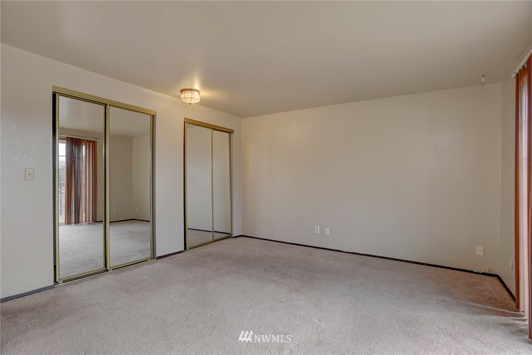 2801 Sierra Road Bremerton, WA 98310 - Photo 9 of 23 a view of an empty room