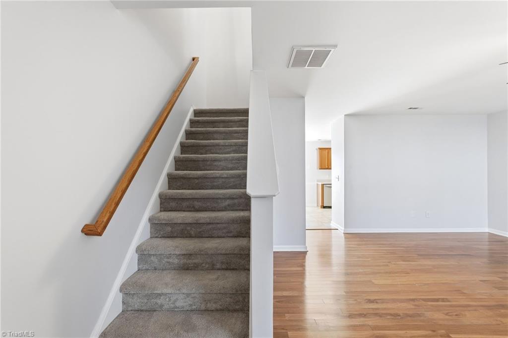 465 Ansley Way High Point, NC 27265 - Photo 3 of 30