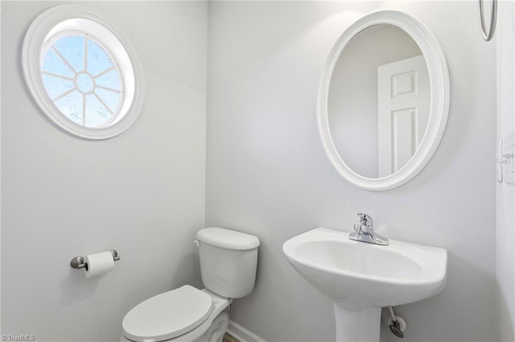 465 Ansley Way High Point, NC 27265 - Photo 7 of 30