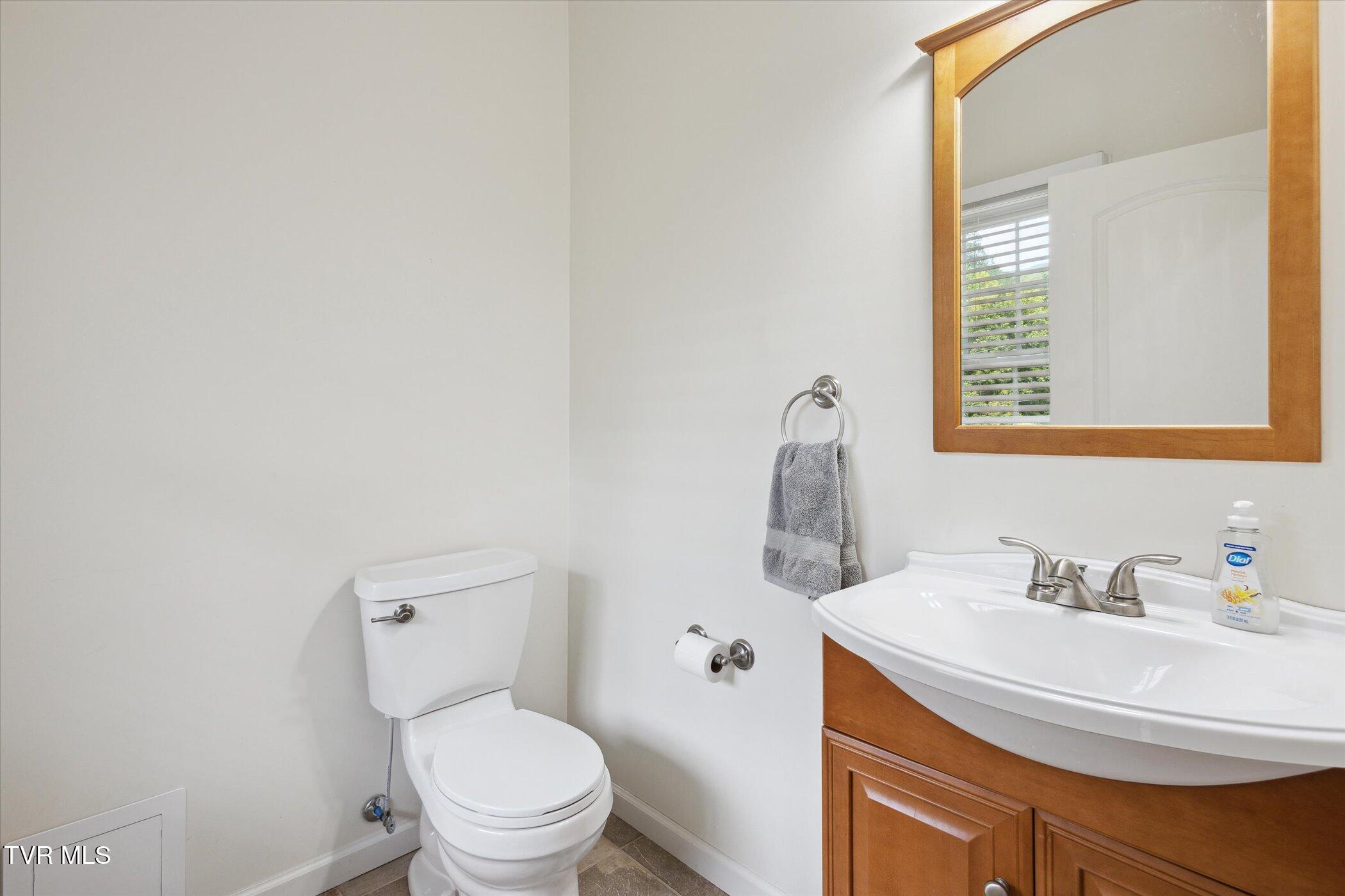 215 Judge Ben Allen Road Elizabethton, TN 37643 - Photo 27 of 51 27-215-Judge-Ben-Allen-Rd-Elizabethton-T