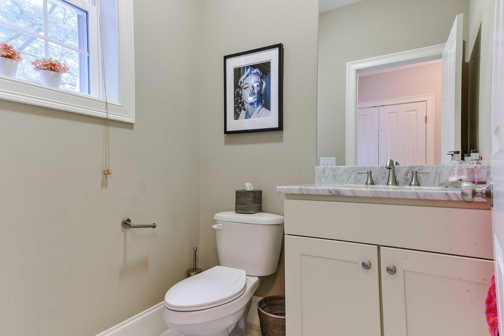 8 Chesterton Road Wellesley, MA 02481 - Photo 19 of 24 Gallery Image 19