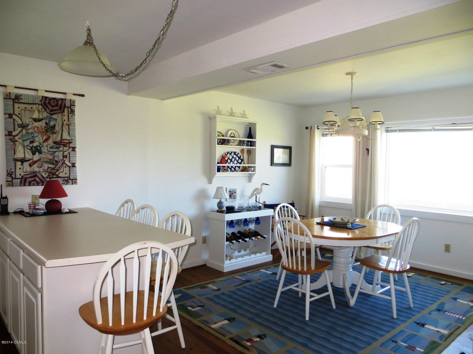 156 Taylor Road Marshallberg, NC 28553 - Photo 15 of 54 Kitchen bar and dining