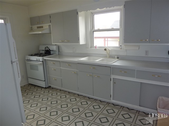 7217 Bluffton Road Fort Wayne, IN 46809 - Photo 2 of 13