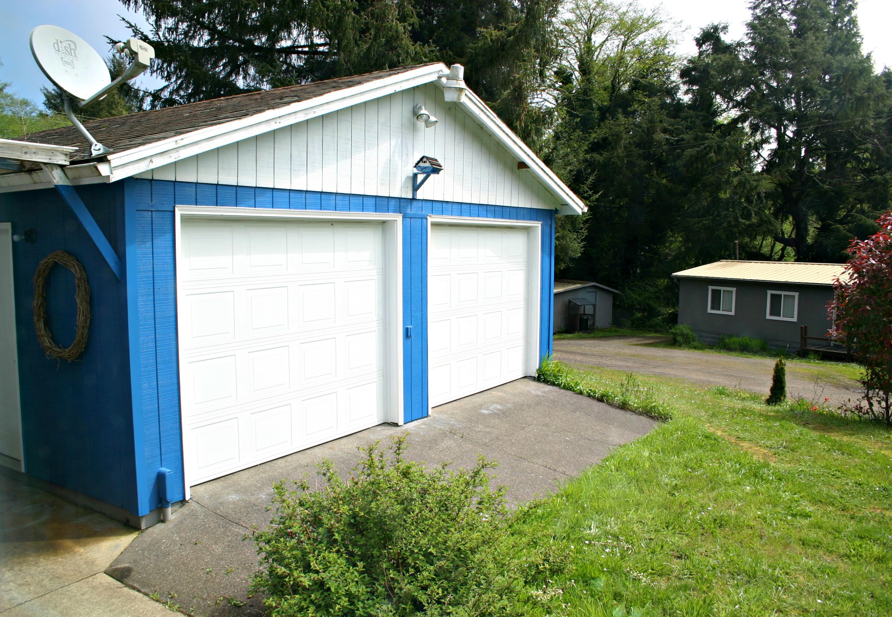 2030 Old Netarts Road West Tillamook, OR 97141 - Photo 43 of 49 Large Garage