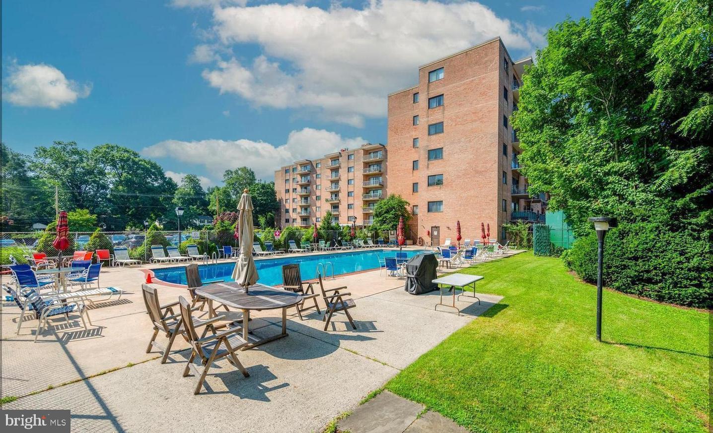 501 North Providence Road, Unit 207 Media, PA 19063 - Photo 22 of 40 POOL