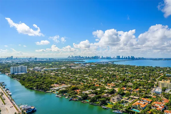 $5,700 | 4775 Collins Avenue, Unit PH4306, Miami Beach, FL 33140