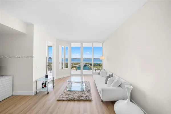 $5,700 | 4775 Collins Avenue, Unit PH4306, Miami Beach, FL 33140