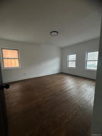 $2,500 | 301 Warburton Avenue, Yonkers, NY 10701