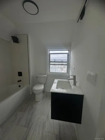 $2,500 | 301 Warburton Avenue, Yonkers, NY 10701