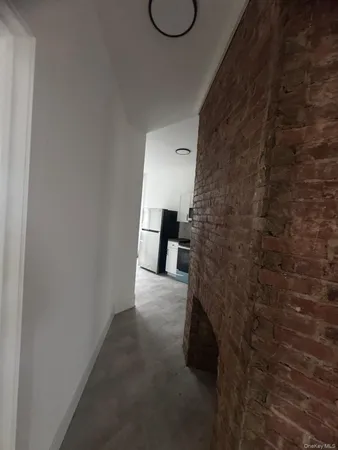 $2,500 | 301 Warburton Avenue, Yonkers, NY 10701