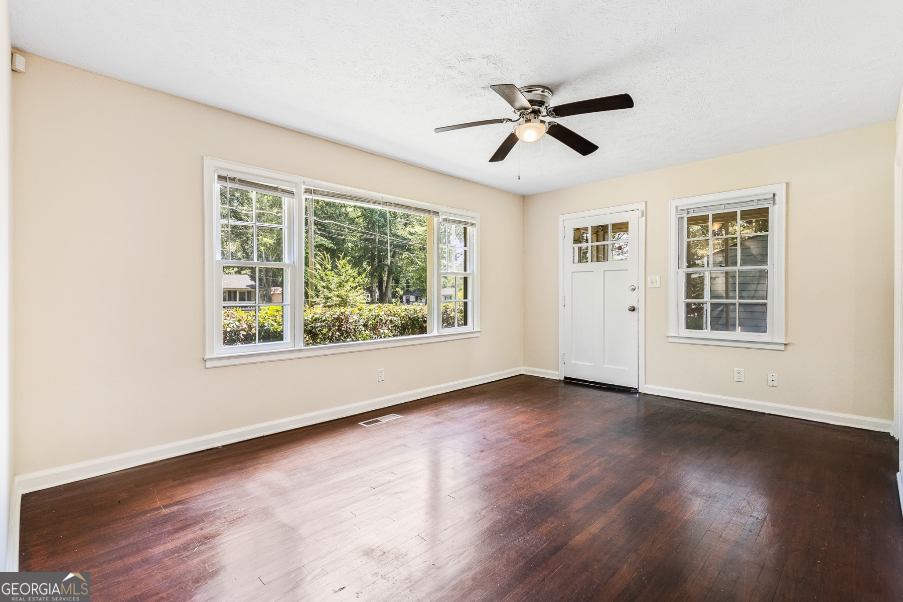 4150 Hanes Drive Decatur, GA 30035 - Photo 6 of 18 Gallery Image 6