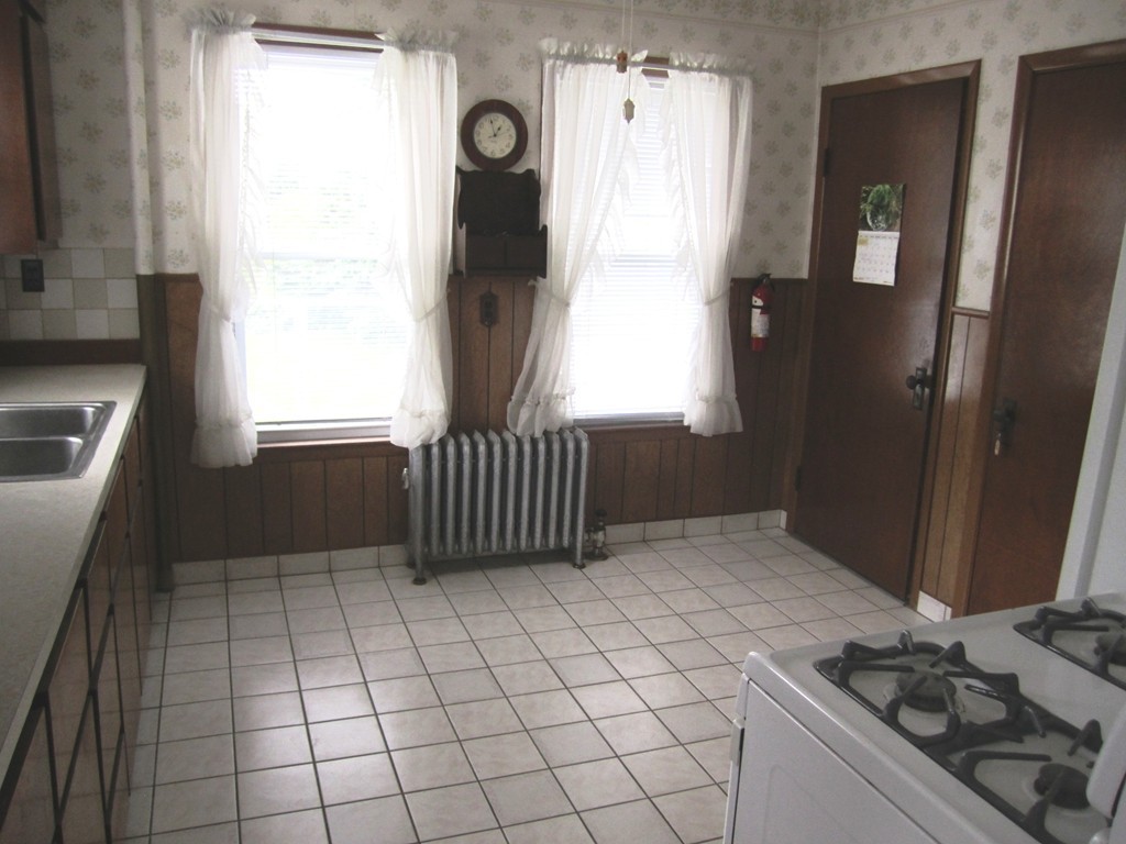 1428 Bridge Street Dracut, MA 01826 - Photo 3 of 23