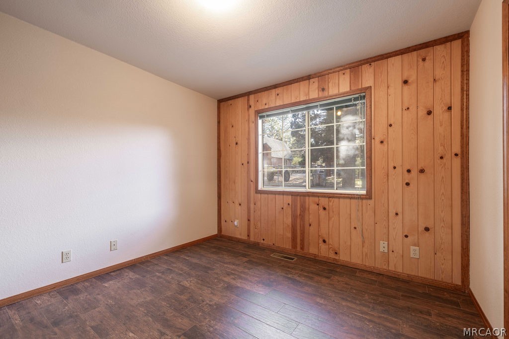 252 Riverside Avenue Sugarloaf, CA 92386 - Photo 17 of 29