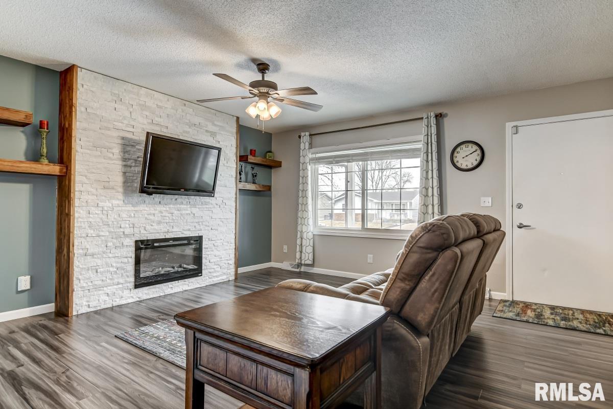 3000 Selkirk Road Springfield, IL 62702 - Photo 8 of 34