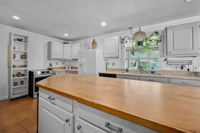 $624,900 | 41 Linden Road, Conway, NH 03860