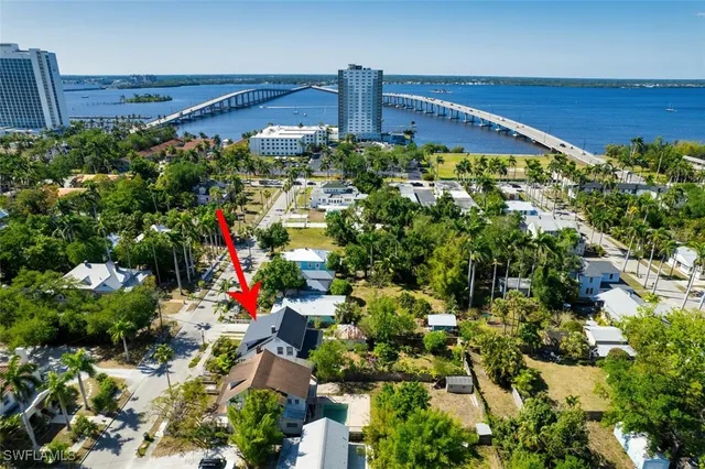 $539,000 | 1623 Woodford Avenue, Fort Myers, FL 33901