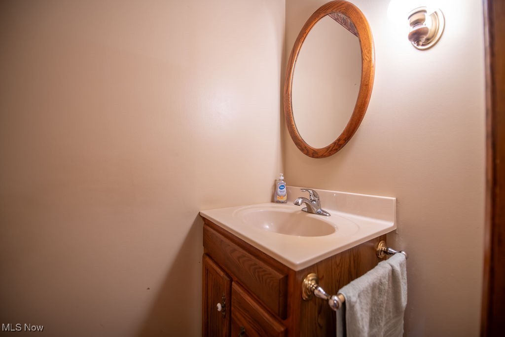3949 Bair Road Northwest Dover, OH 44622 - Photo 26 of 48 View of half bath area