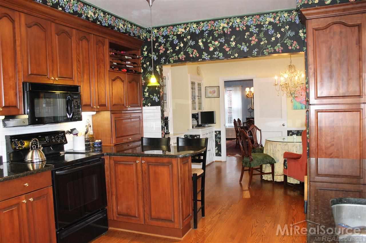 1021 Yorkshire Road Grosse Pointe Park, MI 48230 - Photo 22 of 54