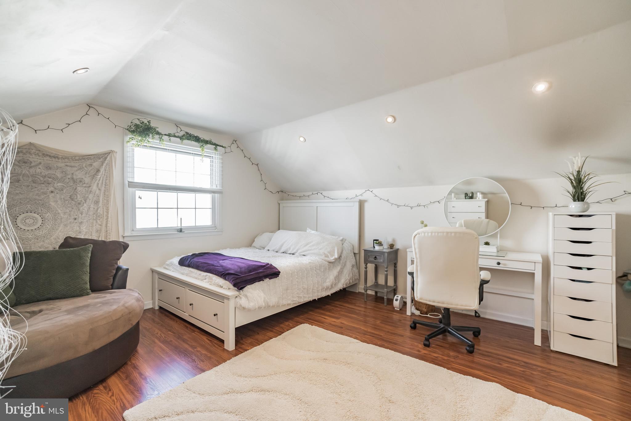 13034 Sewell Road Philadelphia, PA 19116 - Photo 21 of 32 Bedroom 4
