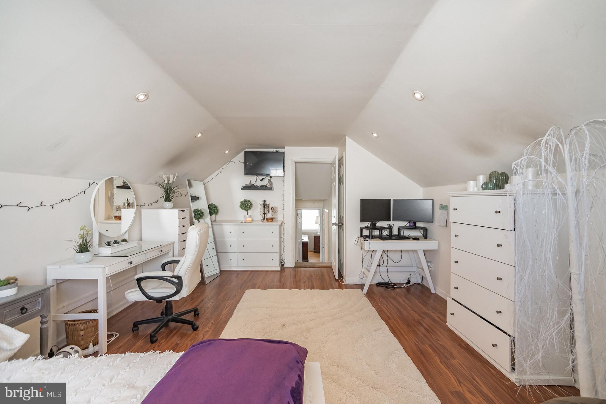 13034 Sewell Road Philadelphia, PA 19116 - Photo 22 of 32
