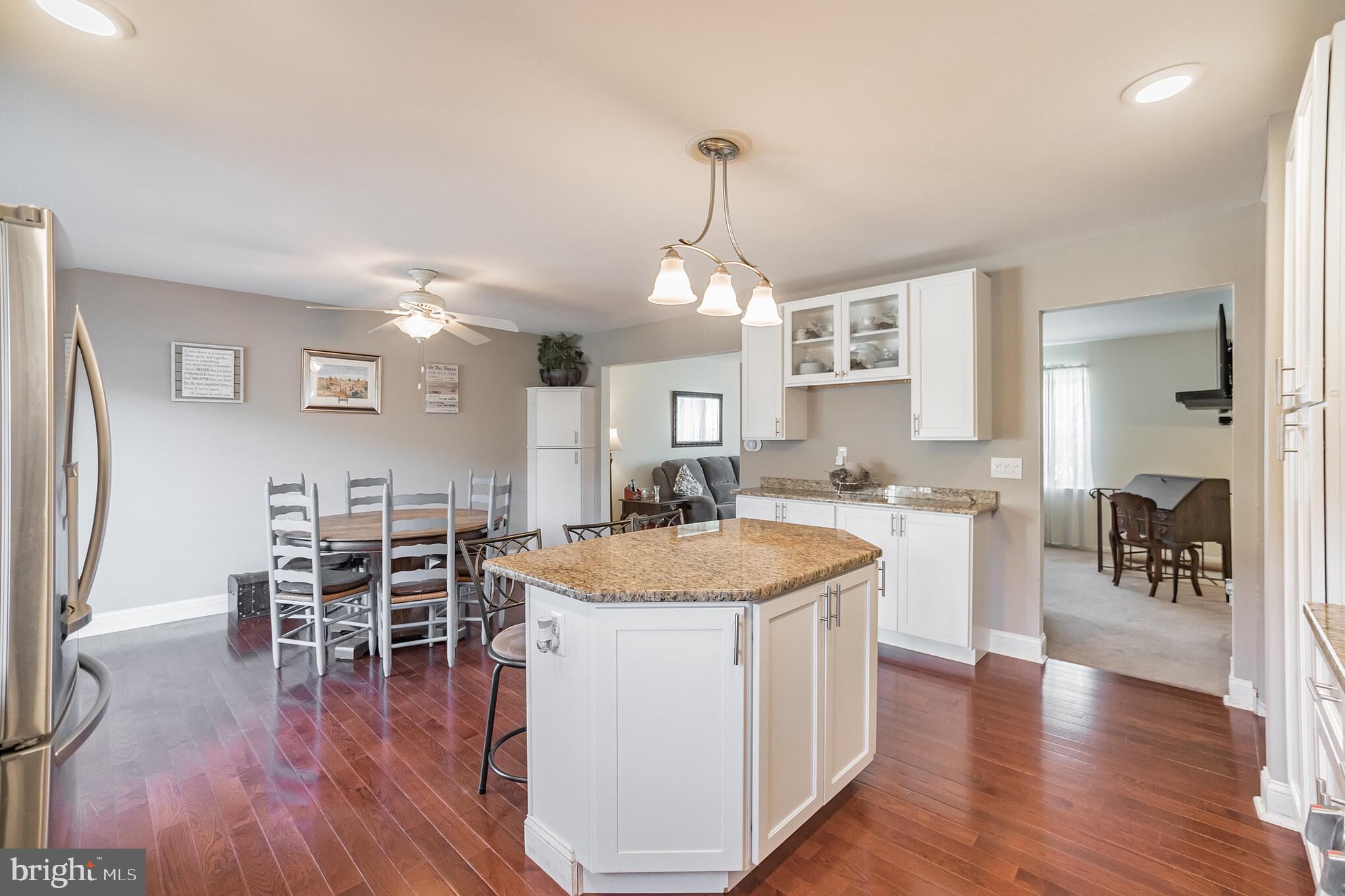 13034 Sewell Road Philadelphia, PA 19116 - Photo 9 of 32