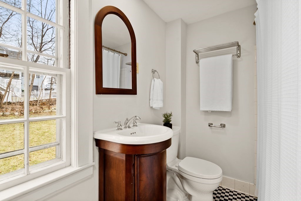 375 Warren Street Needham, MA 02492 - Photo 8 of 33 Gallery Image 8