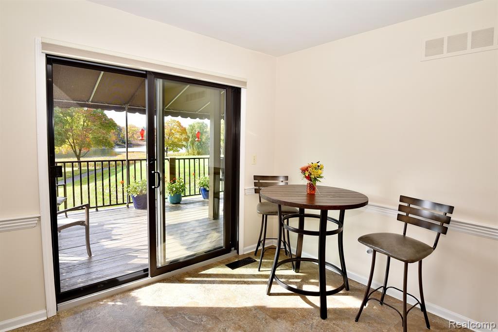 1875 Wingate Road Bloomfield Hills, MI 48302 - Photo 15 of 47