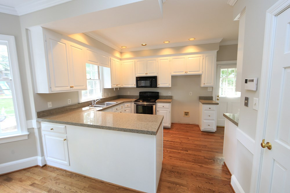 2116 Fallon Oaks Court Raleigh, NC 27608 - Photo 11 of 24 Photo 11