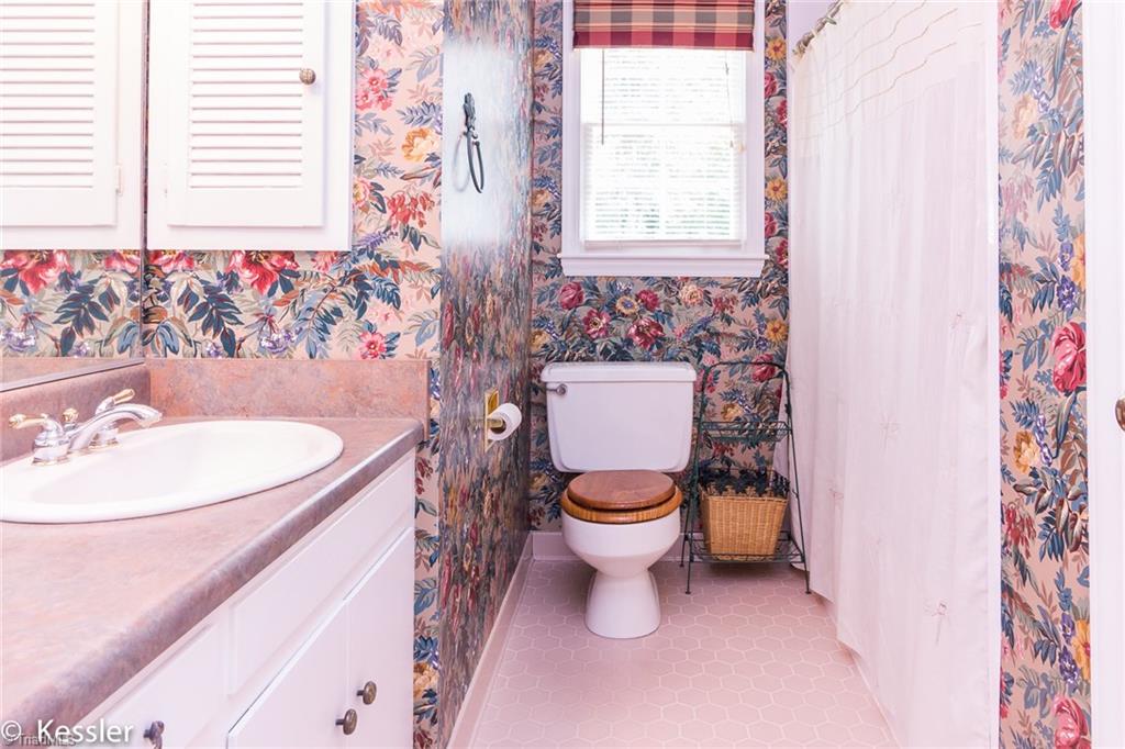 1926 Wellington Road Burlington, NC 27217 - Photo 20 of 30 Gallery Image 20