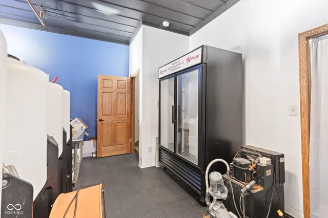 $217,400 | 18 North Jefferson Street, Knightstown, IN 46148