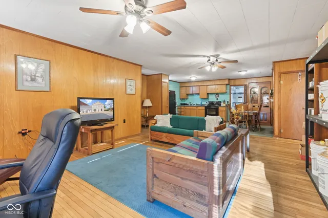 $217,400 | 18 North Jefferson Street, Knightstown, IN 46148