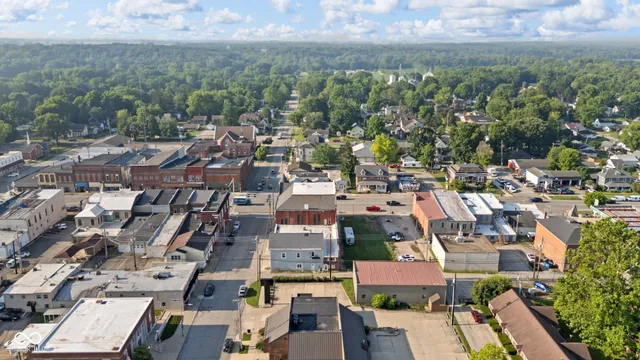 $217,400 | 18 North Jefferson Street, Knightstown, IN 46148