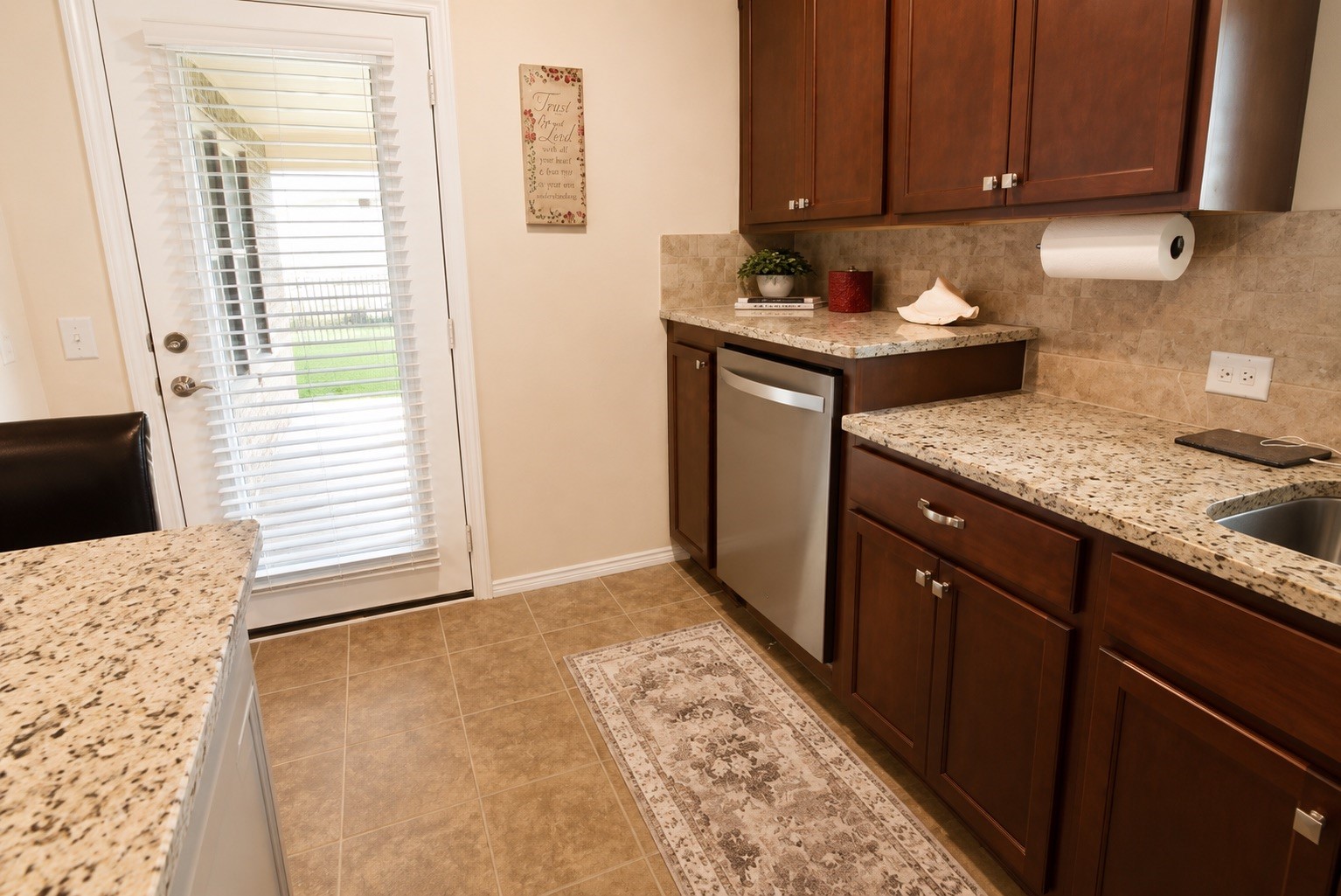 226 Flaxen Chestnut Spring Spring, TX 77382 - Photo 16 of 38 Kitchen open to back patio