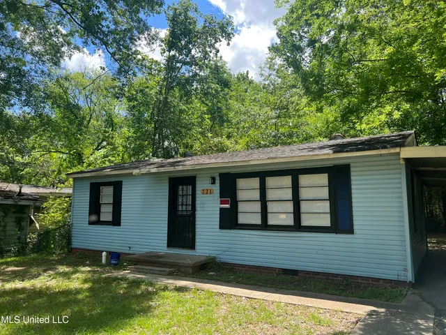 $89,900 | 721 Glenmont Drive, Jackson, MS 39209