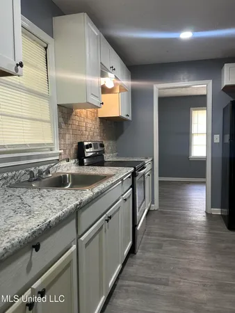 $89,900 | 721 Glenmont Drive, Jackson, MS 39209