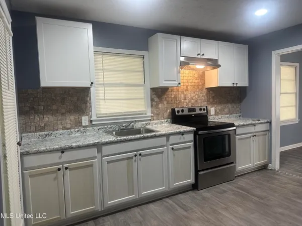 $89,900 | 721 Glenmont Drive, Jackson, MS 39209