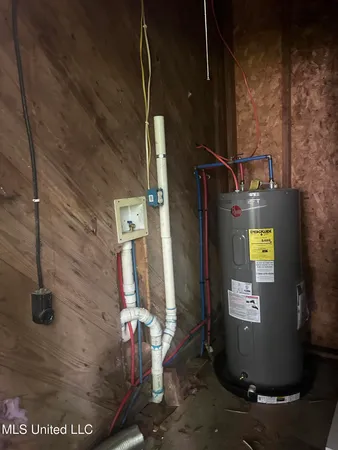 $89,900 | 721 Glenmont Drive, Jackson, MS 39209