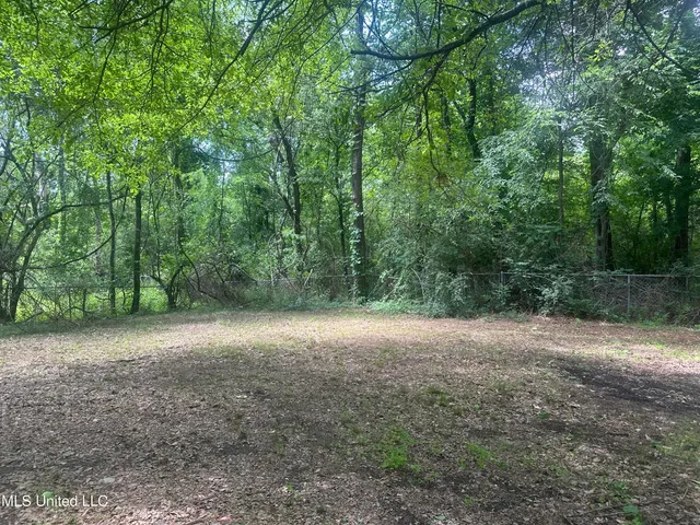 $89,900 | 721 Glenmont Drive, Jackson, MS 39209