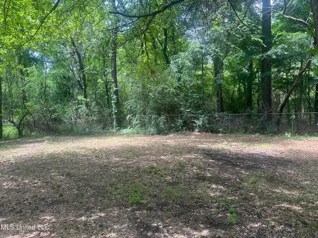 $89,900 | 721 Glenmont Drive, Jackson, MS 39209