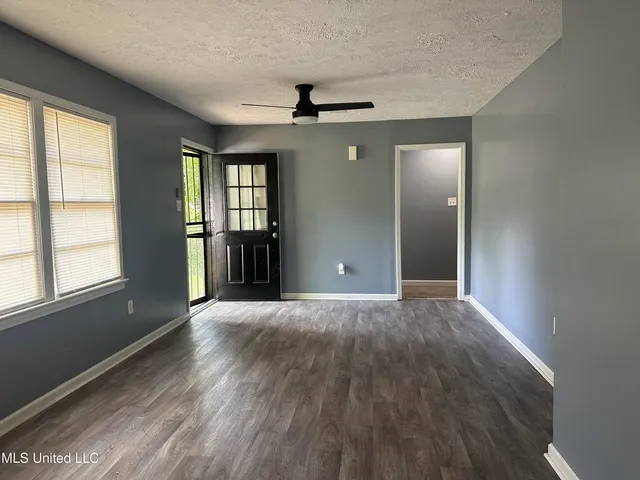 $89,900 | 721 Glenmont Drive, Jackson, MS 39209