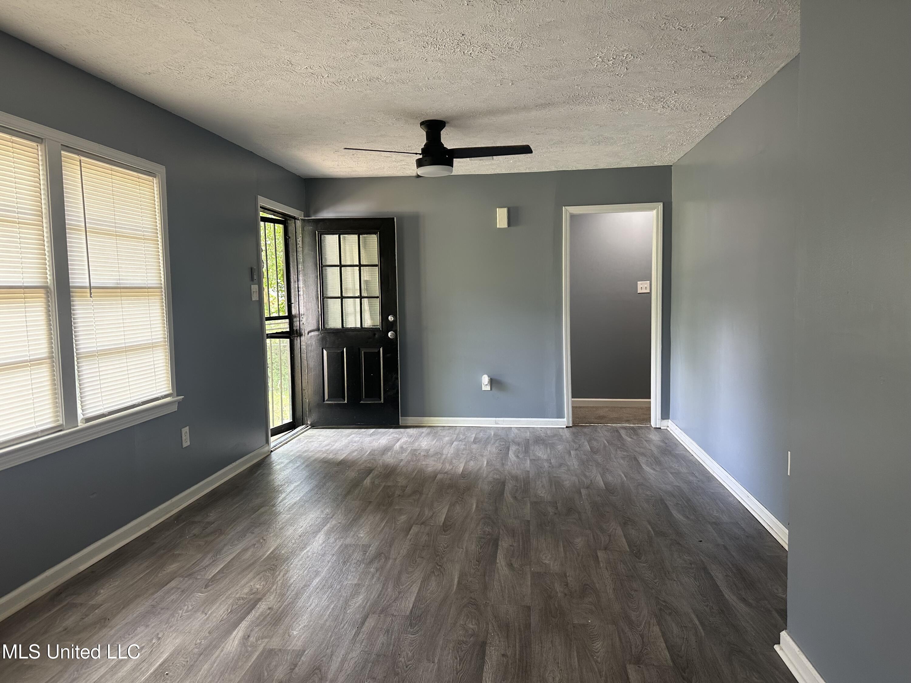 721 Glenmont Drive Jackson, MS 39209 - Photo 4 of 31 IMG_9826