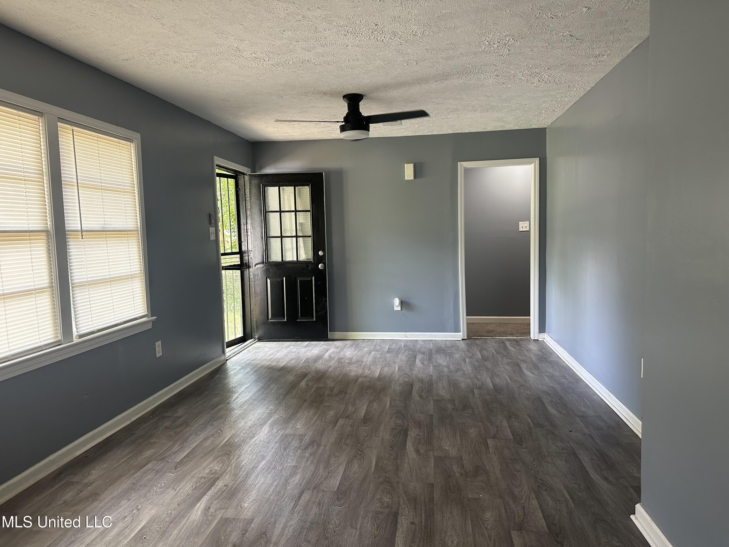 721 Glenmont Drive Jackson, MS 39209 - Photo 5 of 31 IMG_9825