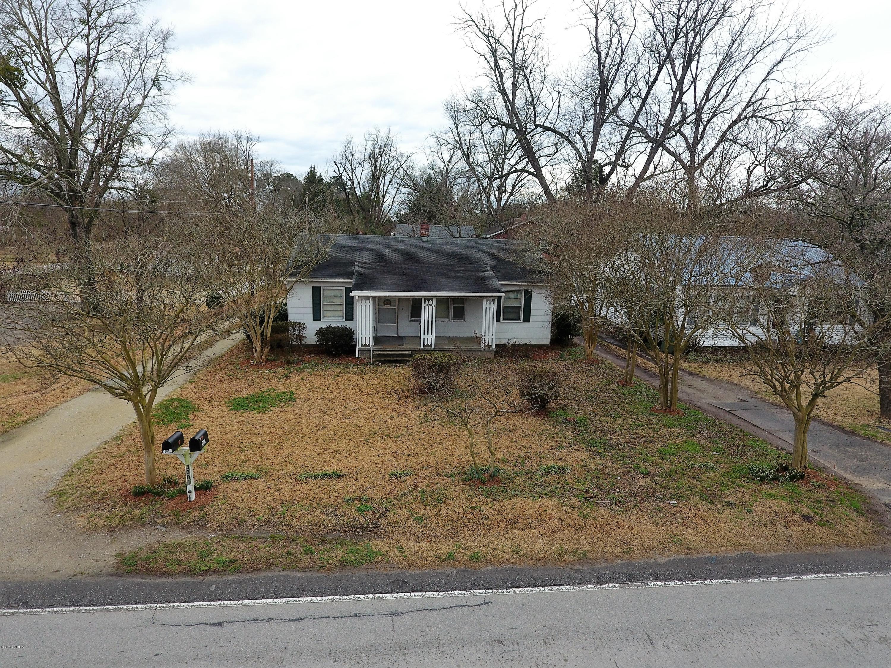 3301 Oaks Road New Bern, NC 28560 - Photo 3 of 30 Front