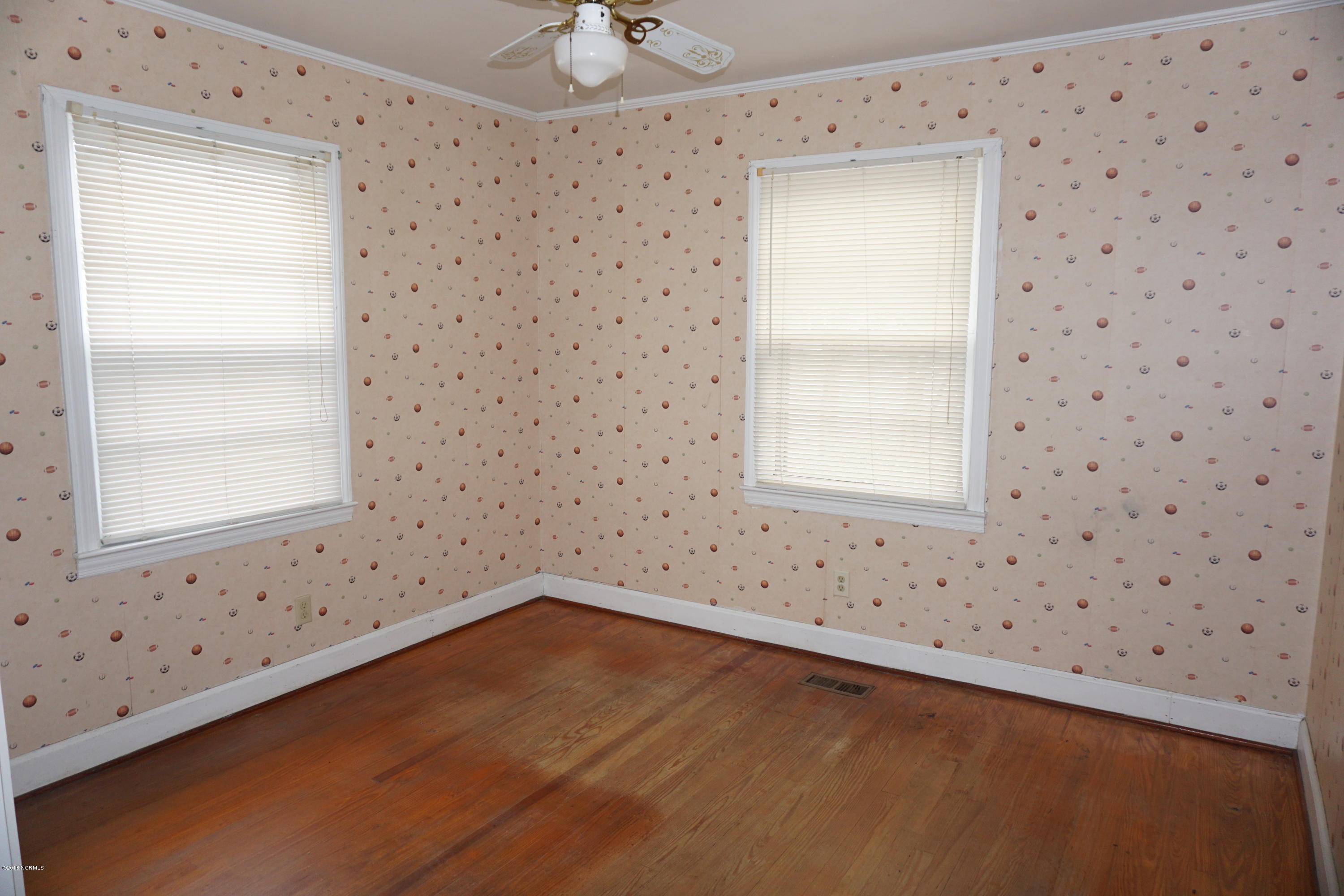 3301 Oaks Road New Bern, NC 28560 - Photo 9 of 30 Bedroom