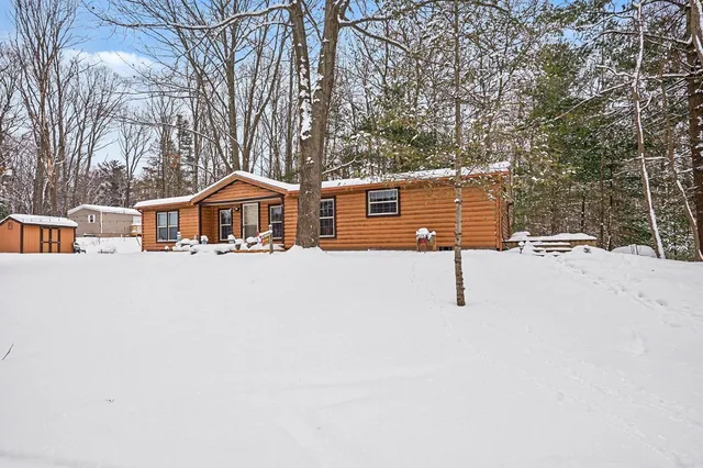 $389,900 | 1758 Beechwood Drive, Mears, MI 49436