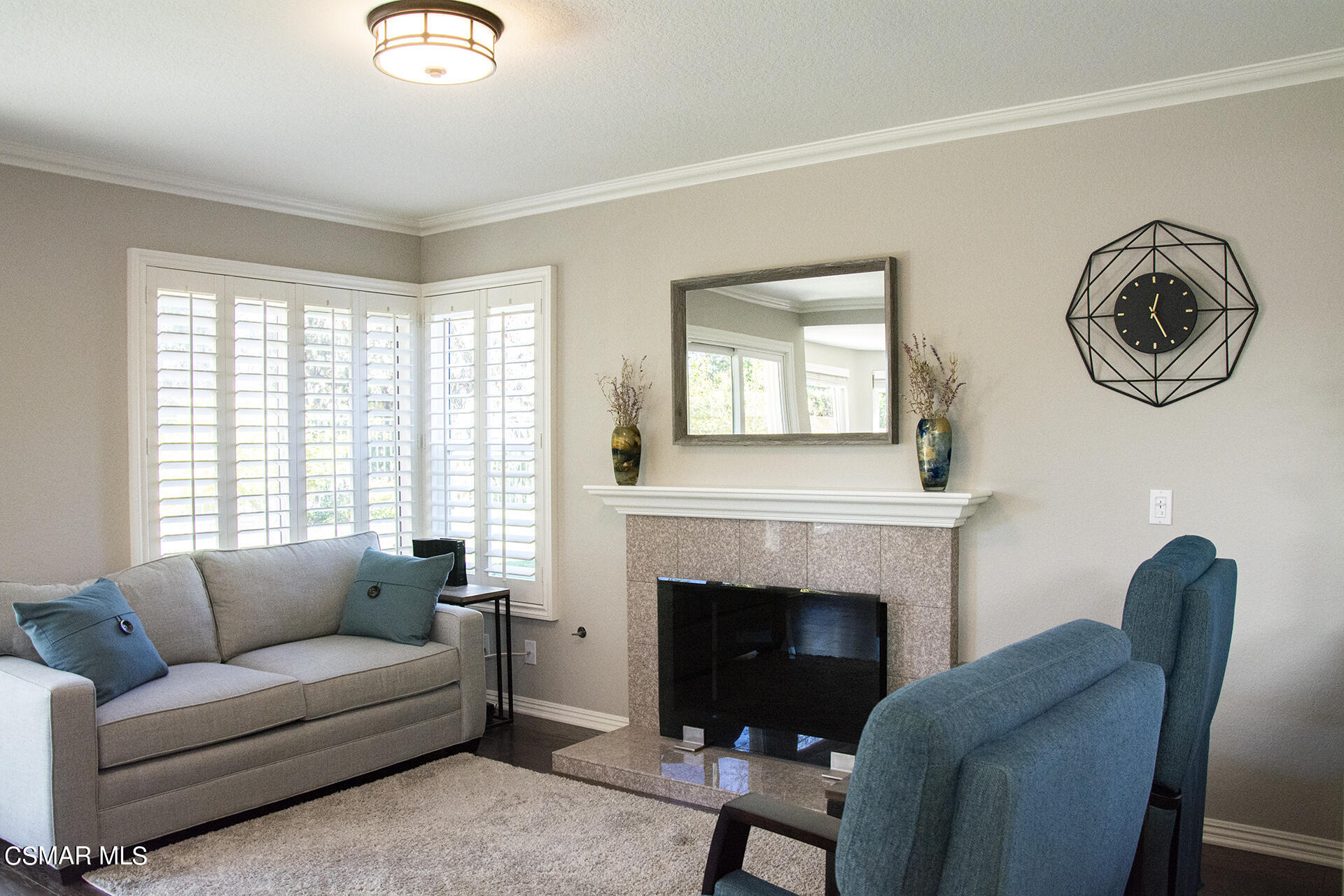 685 Overlook Road Simi Valley, CA 93065 - Photo 25 of 37 a living room with furniture and a fireplace