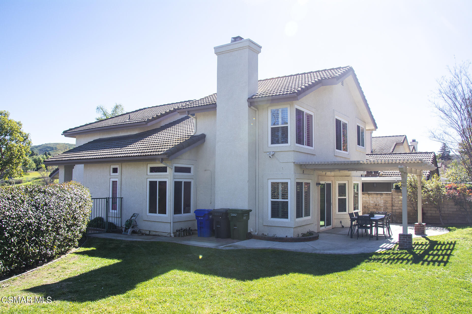 685 Overlook Road Simi Valley, CA 93065 - Photo 3 of 37 a view of a house with a yard and furniture